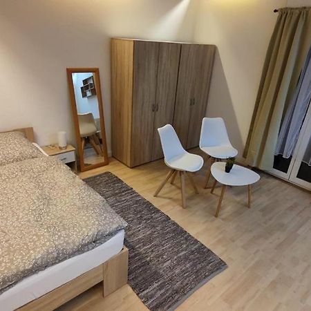 Ferienwohnung-Monteurwohnung Berta, 3 Personen In Kleve, Zentrale Lage Kleef Buitenkant foto