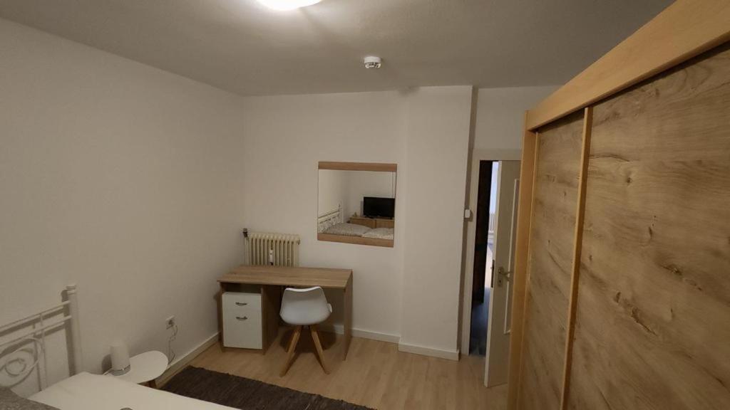 Ferienwohnung-Monteurwohnung Berta, 3 Personen In Kleve, Zentrale Lage Kleef Buitenkant foto