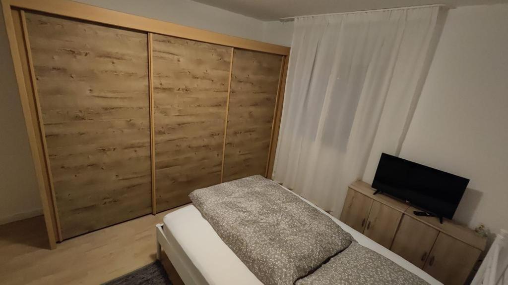 Ferienwohnung-Monteurwohnung Berta, 3 Personen In Kleve, Zentrale Lage Kleef Buitenkant foto